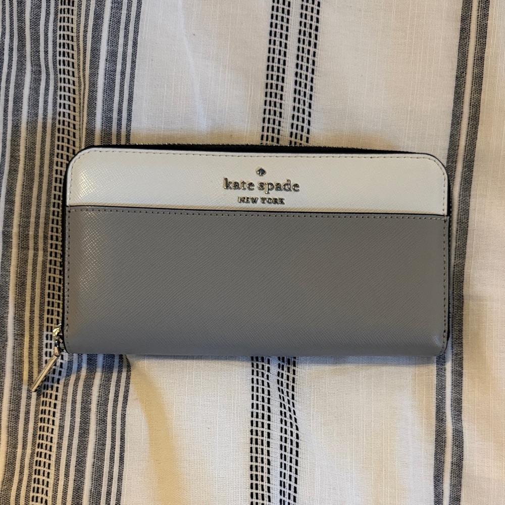 Kate Spade Two-Tone Gray and White Wallet